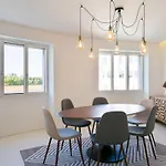 Διαμέρισμα Architectural Poetry In An Unique 3bdrs View Flat *