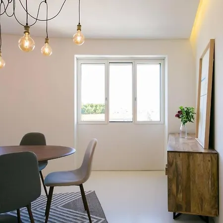 Architectural Poetry In An Unique 3bdrs View Flat Apartment Lisbon