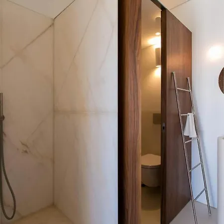 Architectural Poetry In An Unique 3bdrs View Flat Apartman