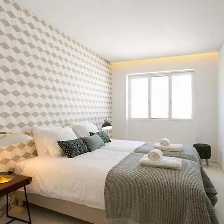 Architectural Poetry In An Unique 3bdrs View Flat *