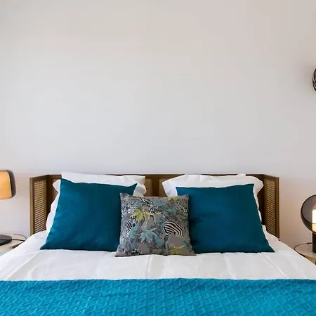 Architectural Poetry In An Unique 3bdrs View Flat Apartman Lisboa