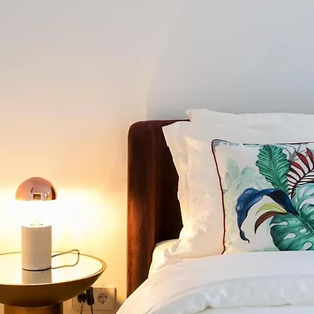 Architectural Poetry In An Unique 3bdrs View Flat *