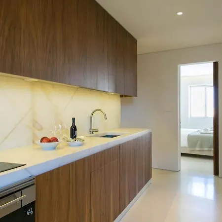 Architectural Poetry In An Unique 3bdrs View Flat Apartman *