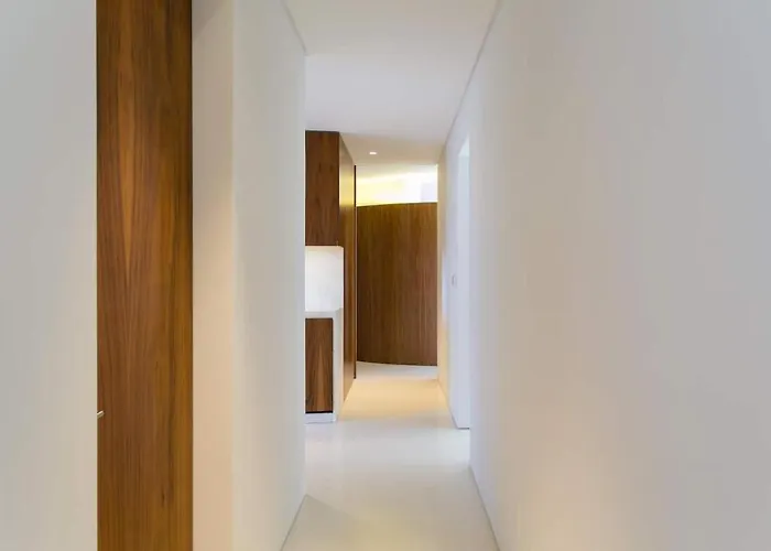 Architectural Poetry In An Unique 3bdrs View Flat