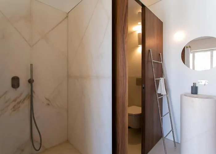 Architectural Poetry In An Unique 3bdrs View Flat Διαμέρισμα