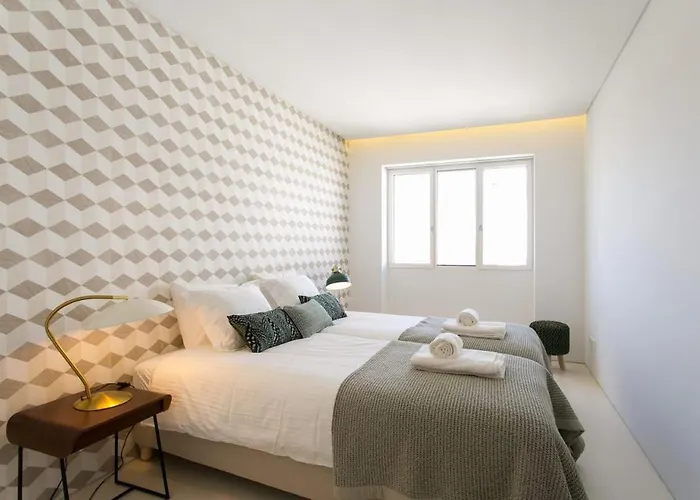 Architectural Poetry In An Unique 3bdrs View Flat *