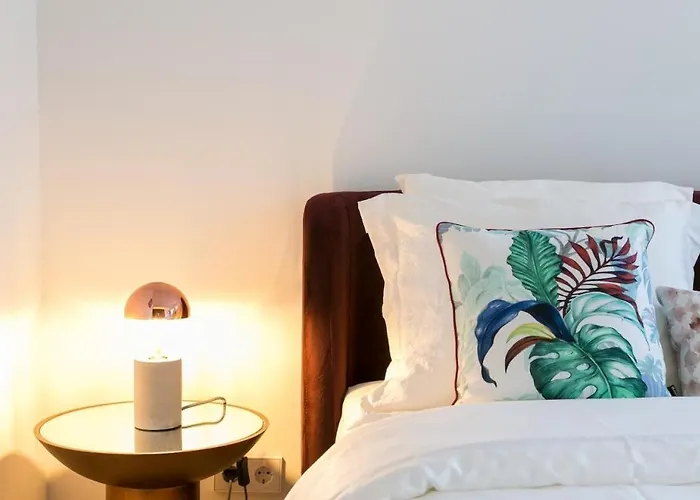 Architectural Poetry In An Unique 3bdrs View Flat *