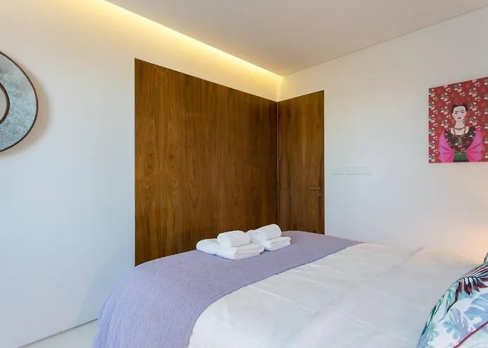 Architectural Poetry In An Unique 3bdrs View Flat Lisboa