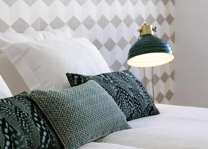 Architectural Poetry In An Unique 3bdrs View Flat Διαμέρισμα