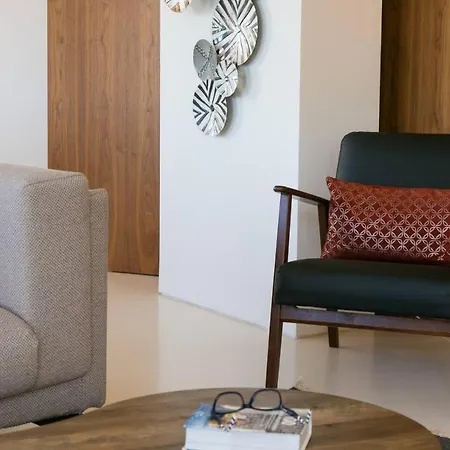 Architectural Poetry In An Unique 3bdrs View Flat Апартаменты