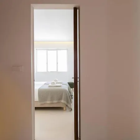 Architectural Poetry In An Unique 3bdrs View Flat